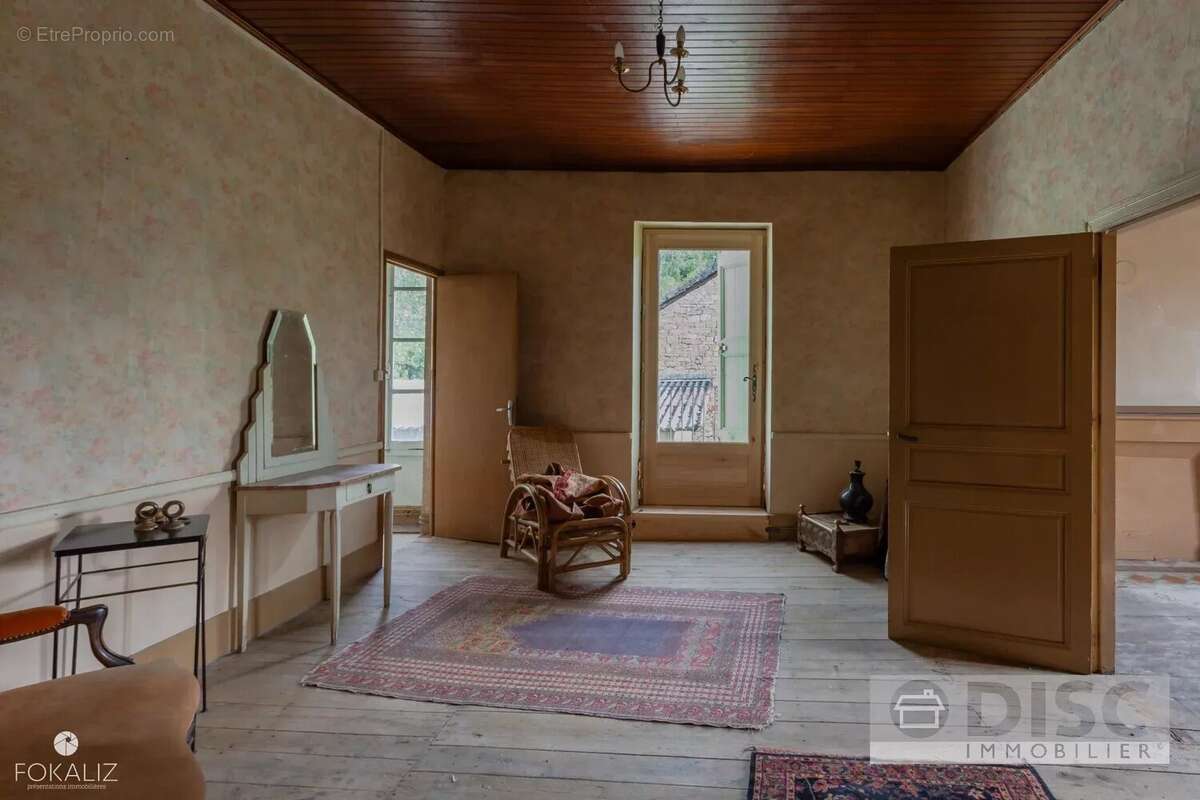 Belle et spacieuse maison de Maitre. - photo 17