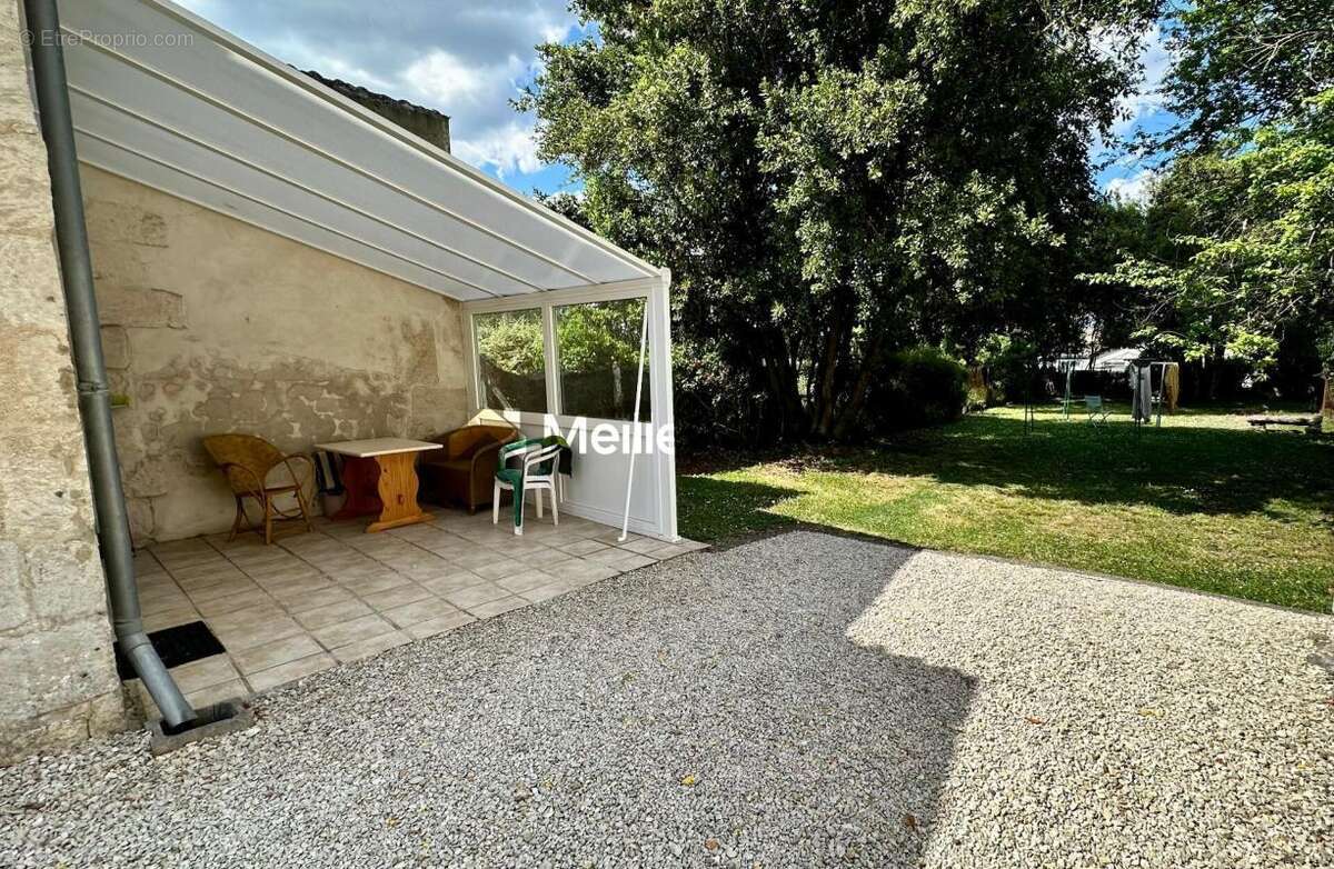 Appartement à SAINTES