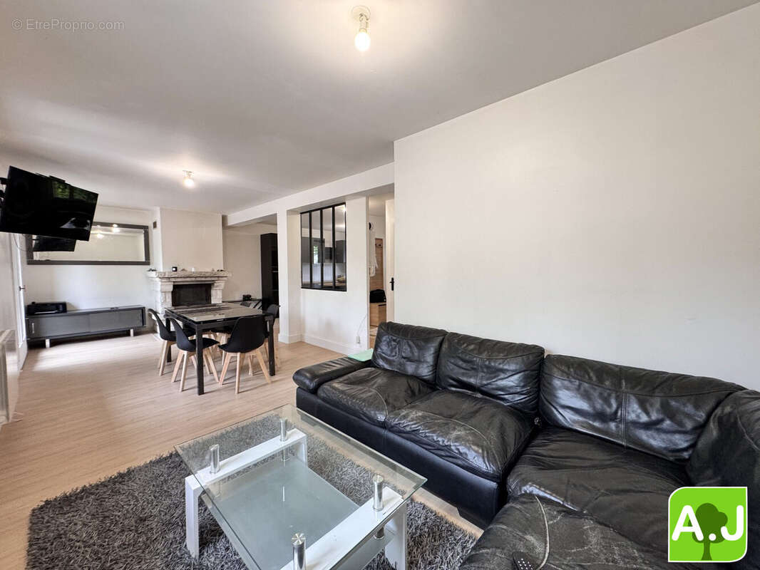 Maison 100 m² à Ezy-Sur-Eure  - photo 4