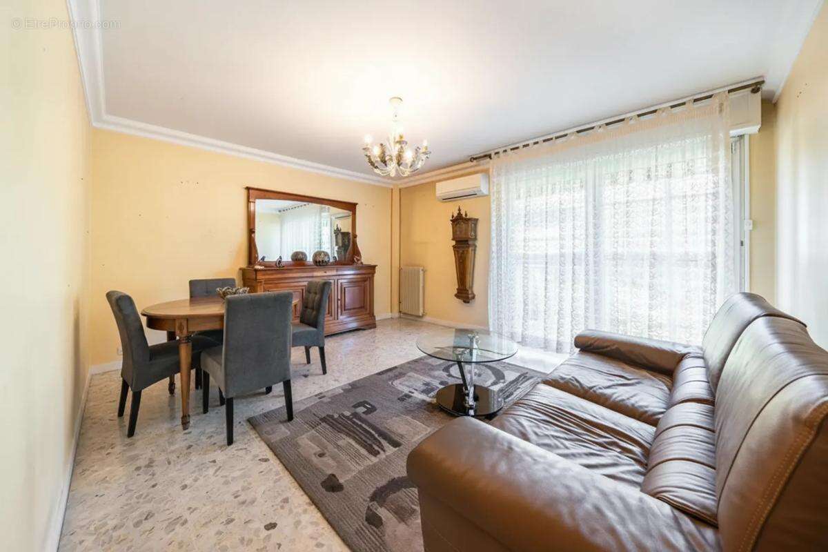 Appartement 3 pièces de 70 m² -  Le Cannet - photo 8