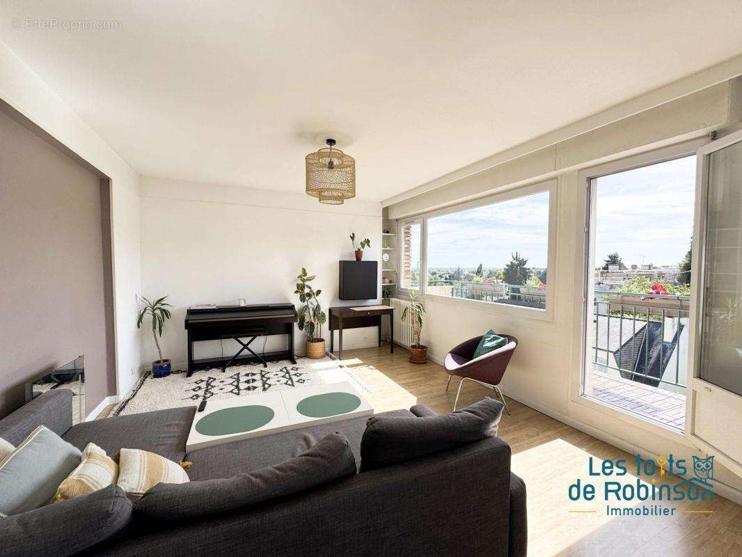 Appartement à LE PLESSIS-ROBINSON