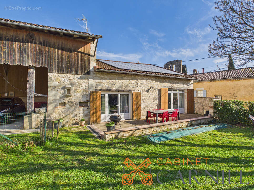 Propriété de charme avec activité de gîtes   Piscine, spa - photo 24