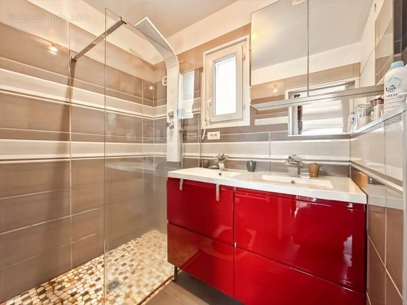 A vendre CARGESE - proche de la plage - Maison de 2 chambres et 1 bureau - Jacuzzi - photo 7