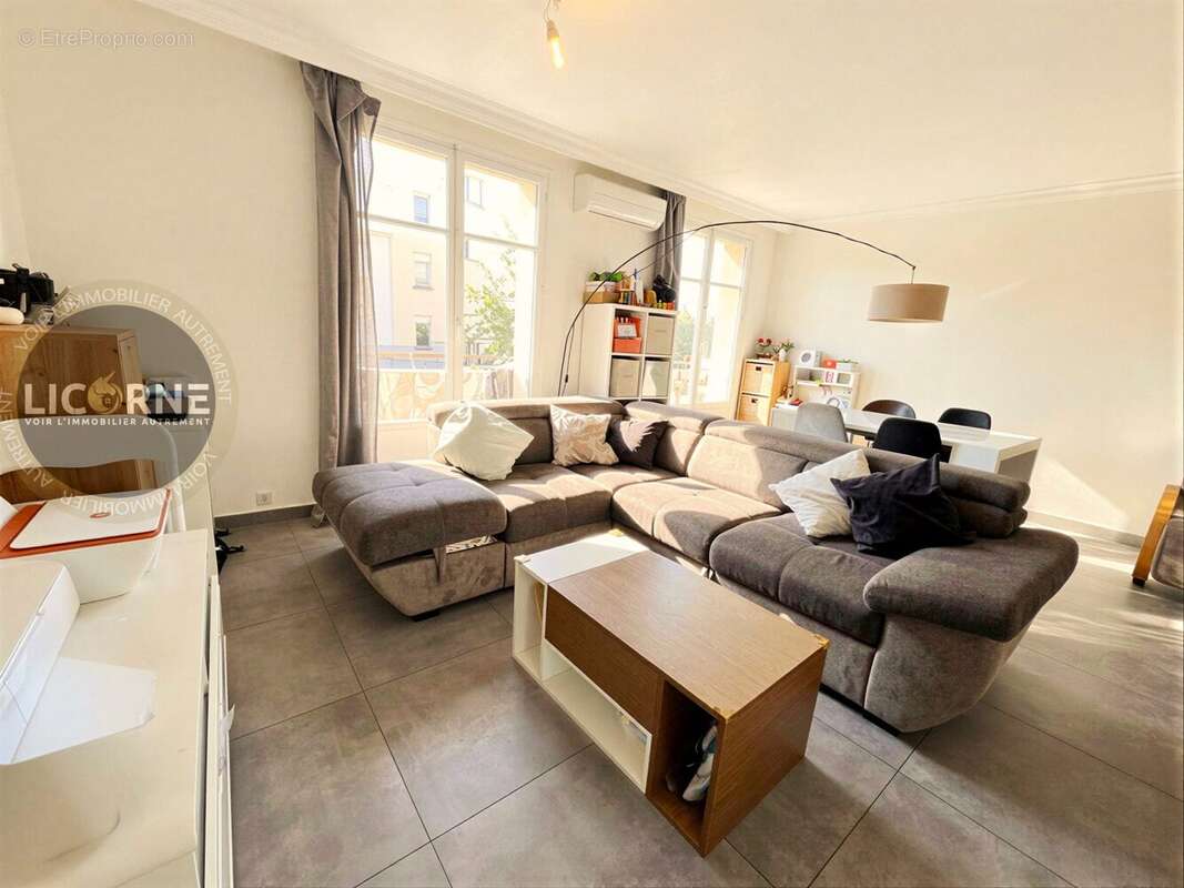 Salon - Appartement à MARSEILLE-10E