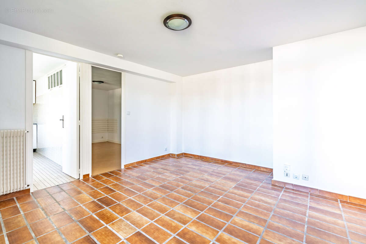 À Hendaye, appartement T2 avec garage - photo 3