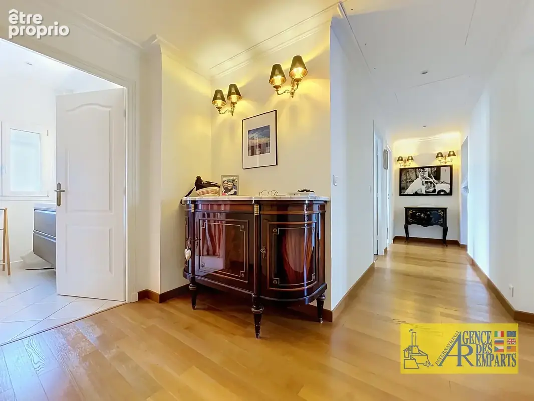 Élégant appartement bourgeois de 76 m2 au cœur d’Antibes - photo 15
