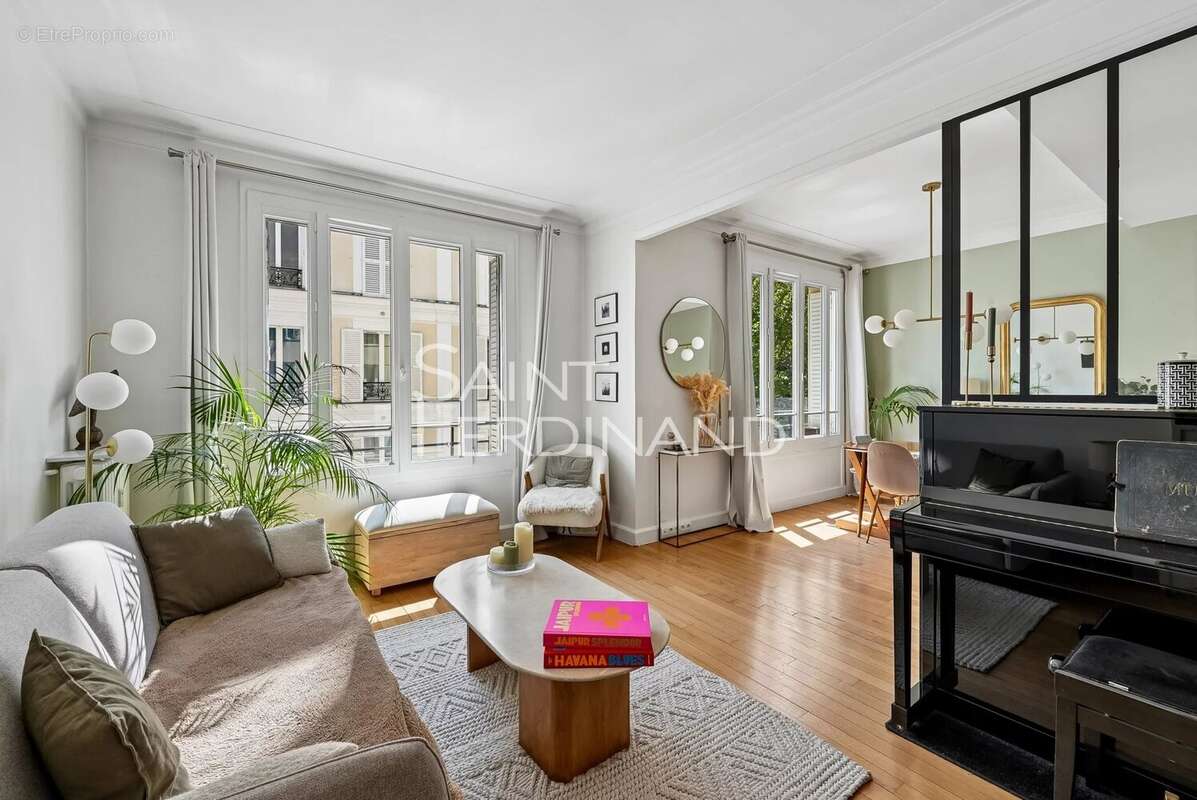 Appartement à NEUILLY-SUR-SEINE