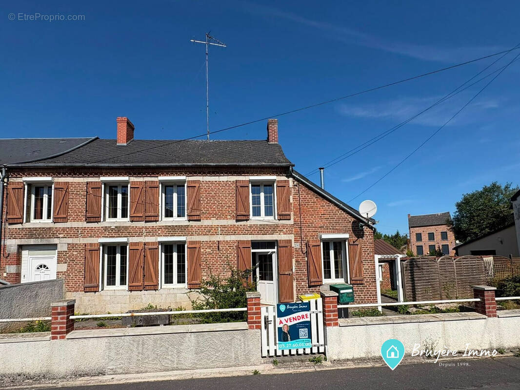 Maison à SARS-POTERIES