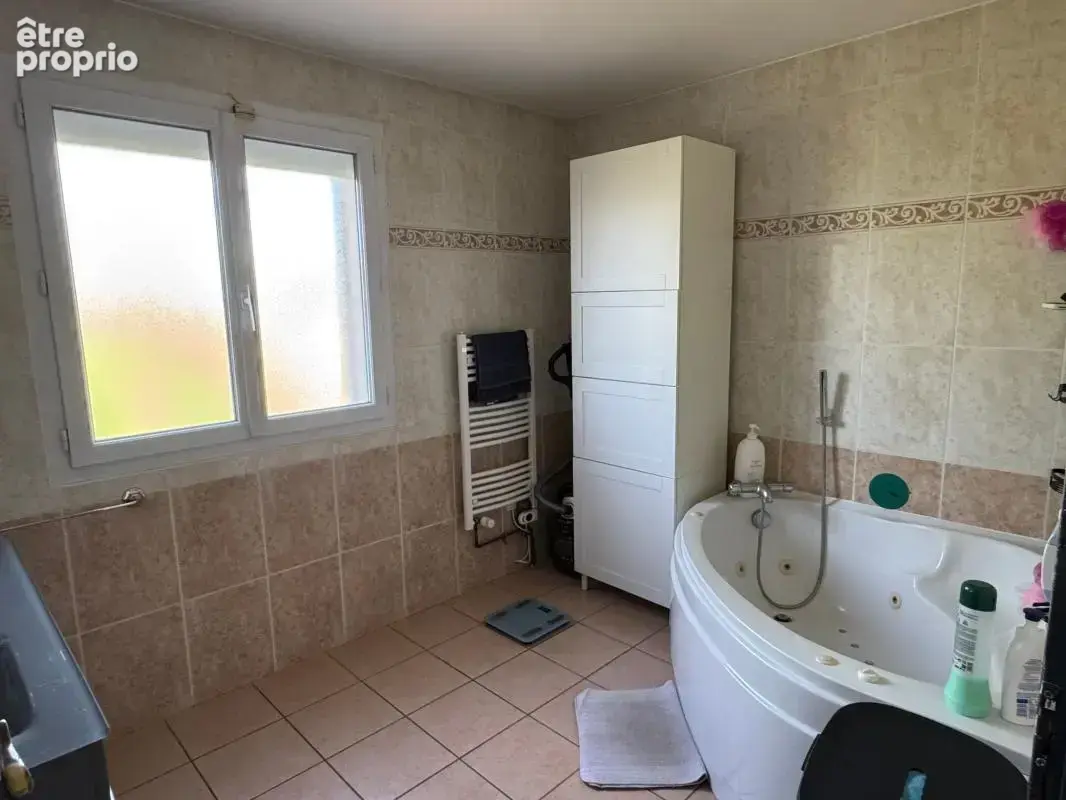 Maison d'architecte spacieuse et lumnieuse avec piscine - photo 7