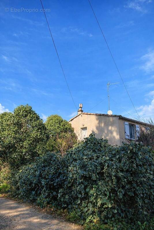 Maison à POURRIERES