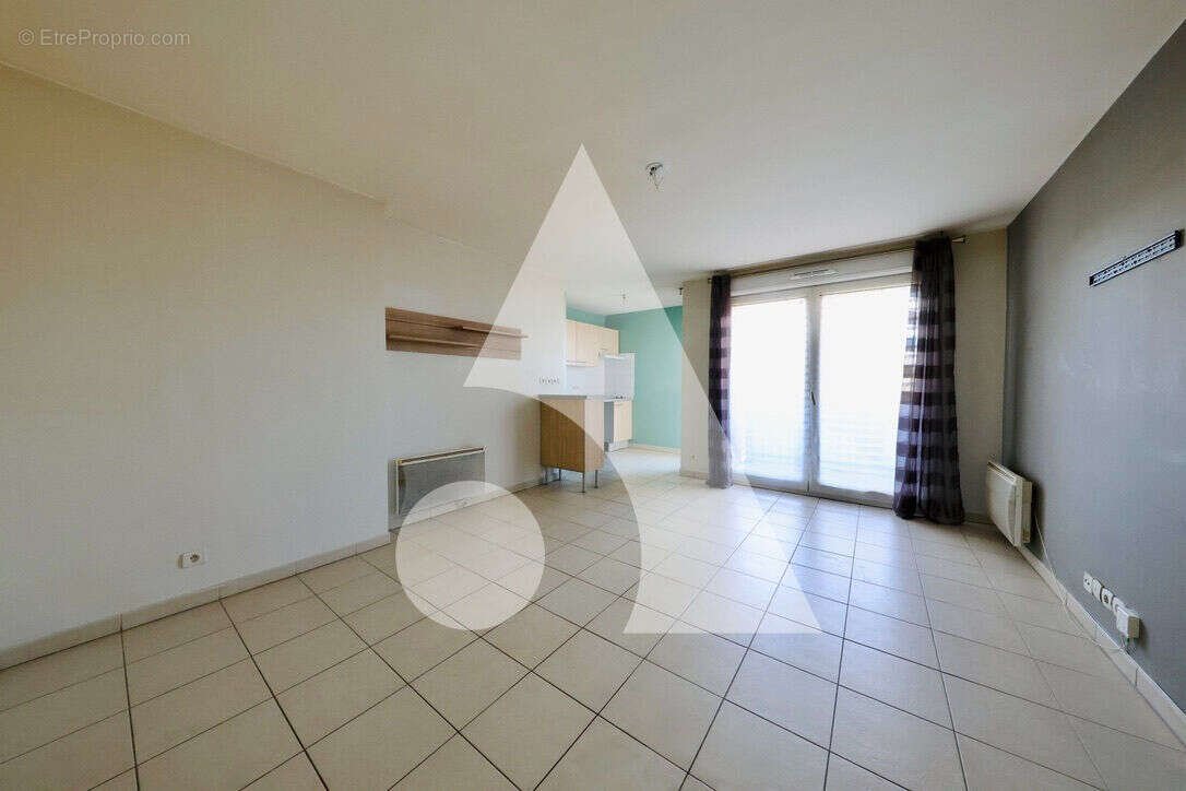 Appartement à CORBEIL-ESSONNES