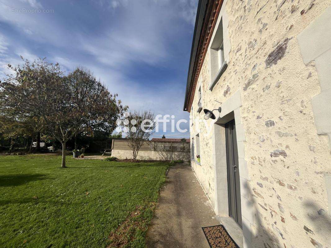 Maison à SAINTE-HERMINE