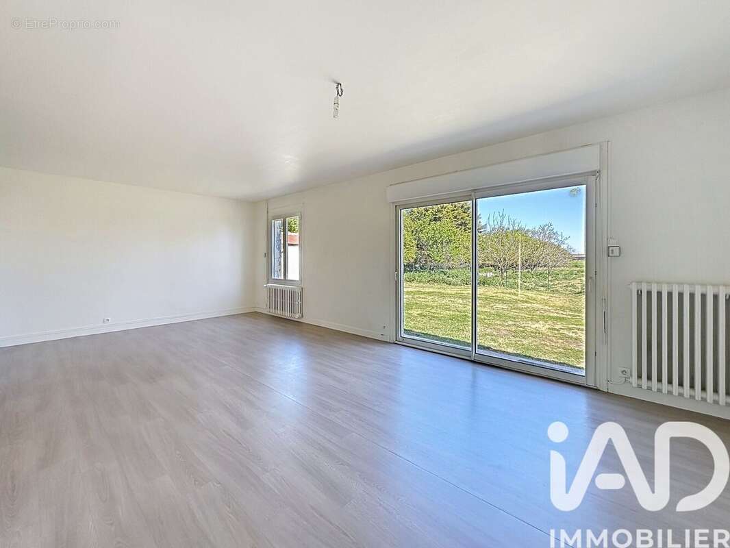 Maison 109 m² à Sainte-Verge  - photo 2