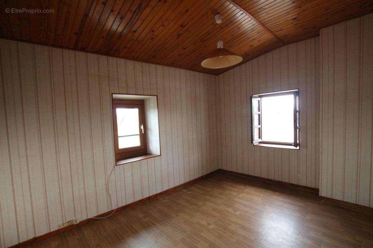 Maison 179 m² à Limony  - photo 4