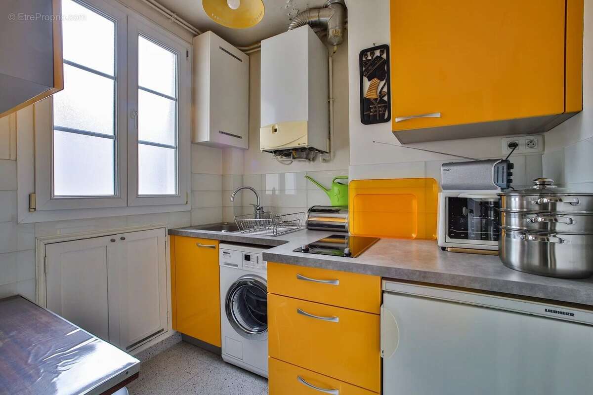 Appartement à PARIS-18E