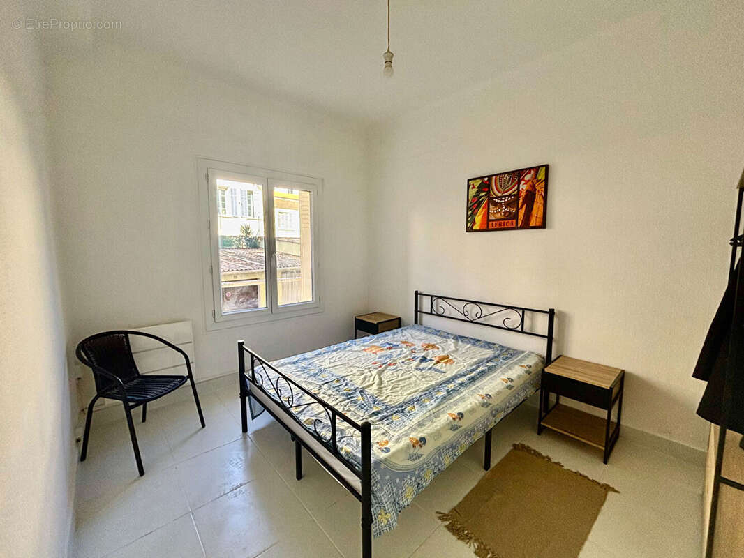 Appartement à MARSEILLE-4E