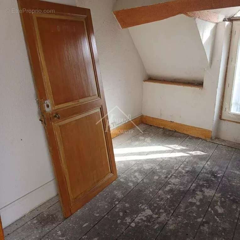 Maison à VARENNES-SUR-ALLIER