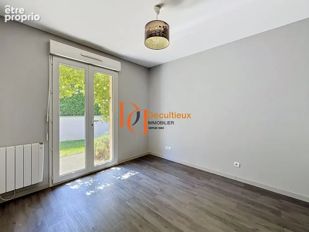Maison 9 pièces 198 m² à vendre à Charbonnieres-Les-Bains (69260) - photo 9