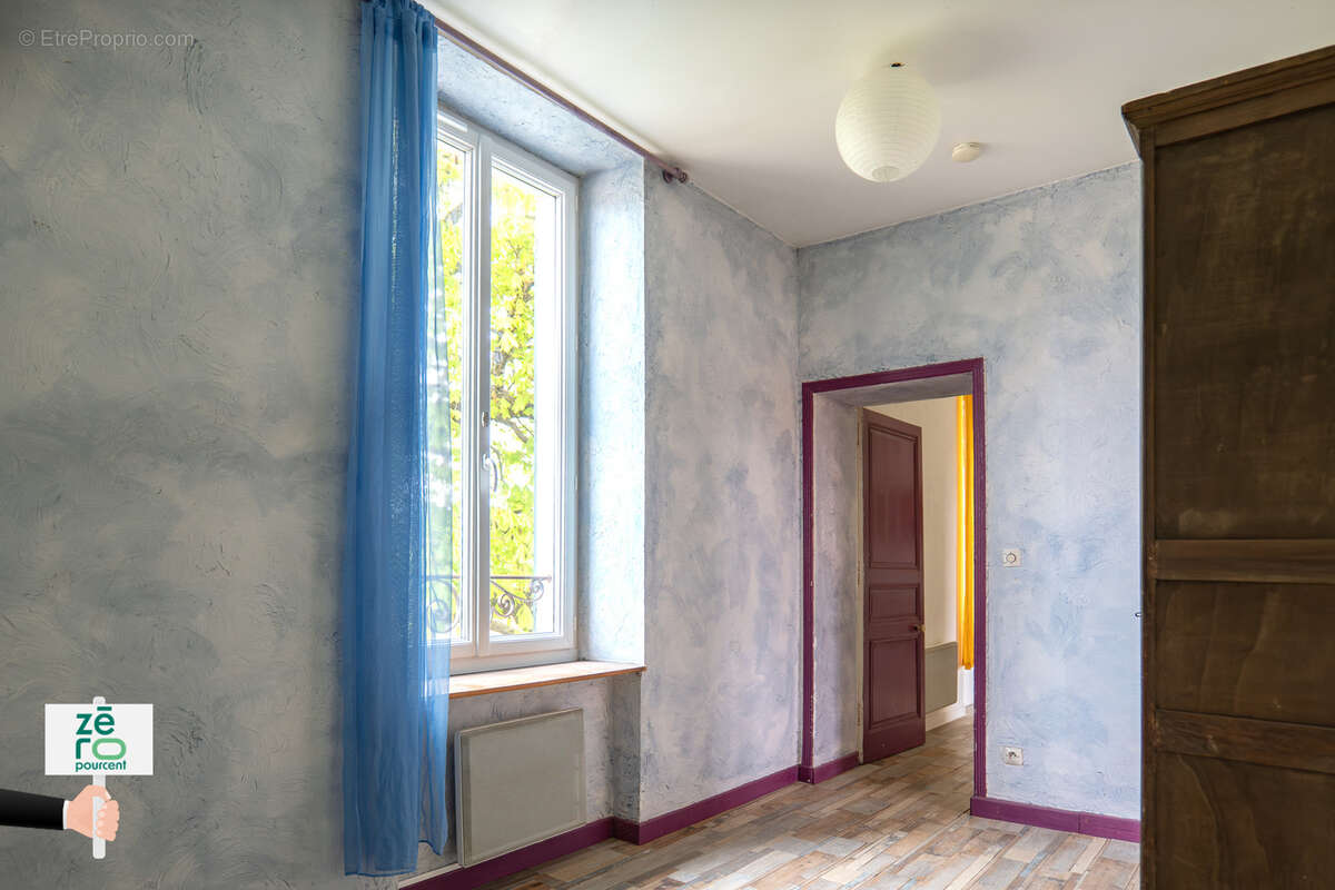 Maison à CHAMPAGNE-LES-MARAIS