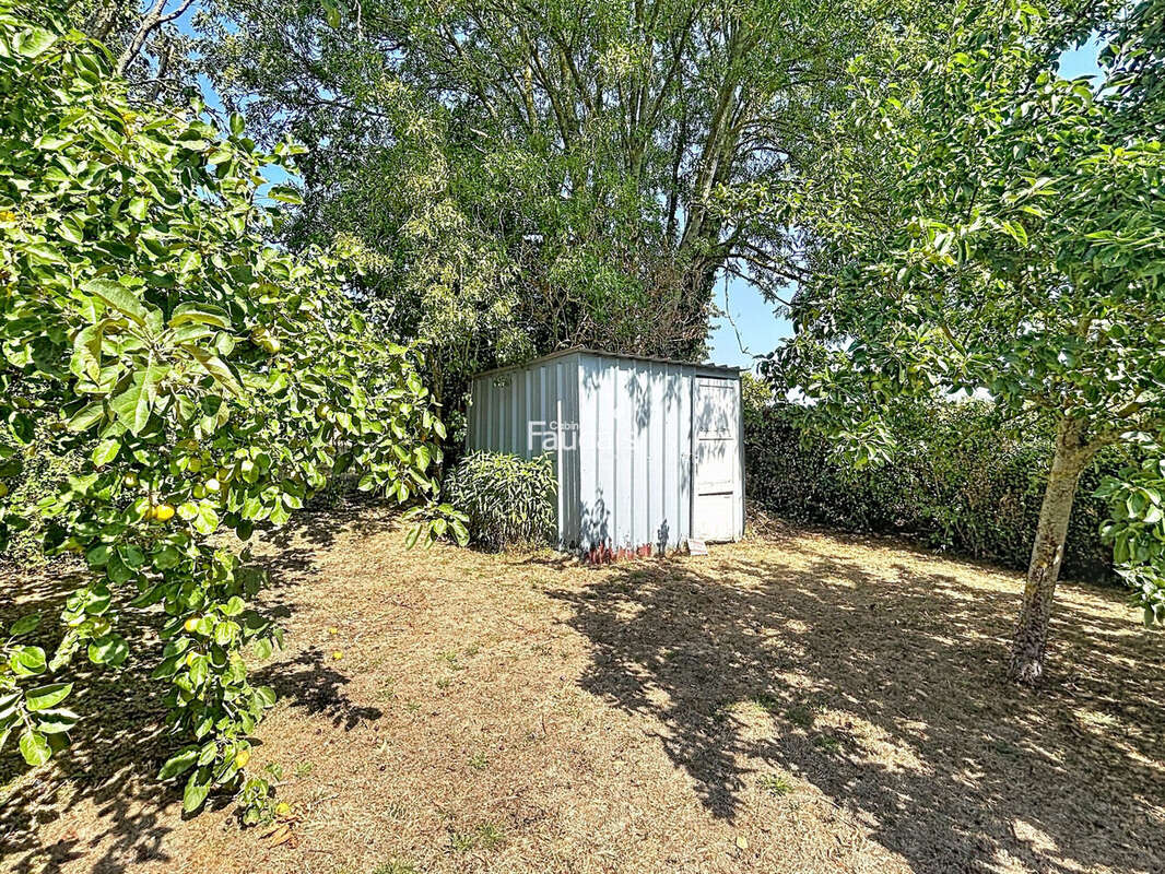 Maison 80 m² à Sainte-Honorine-Du-Fay  - photo 9