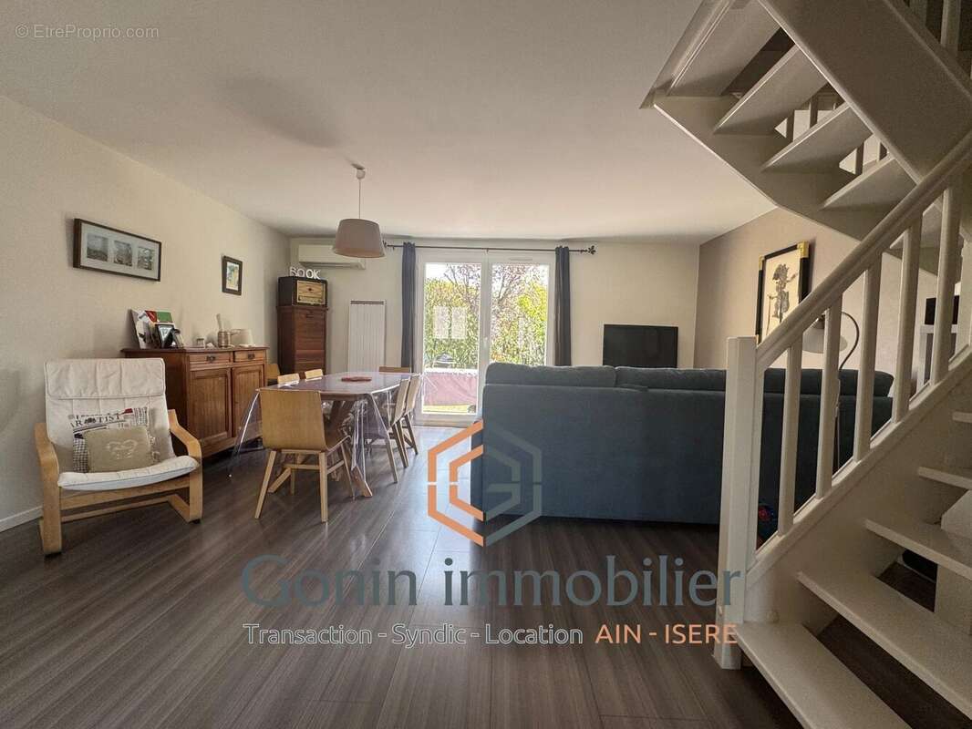 Maison à DECINES-CHARPIEU