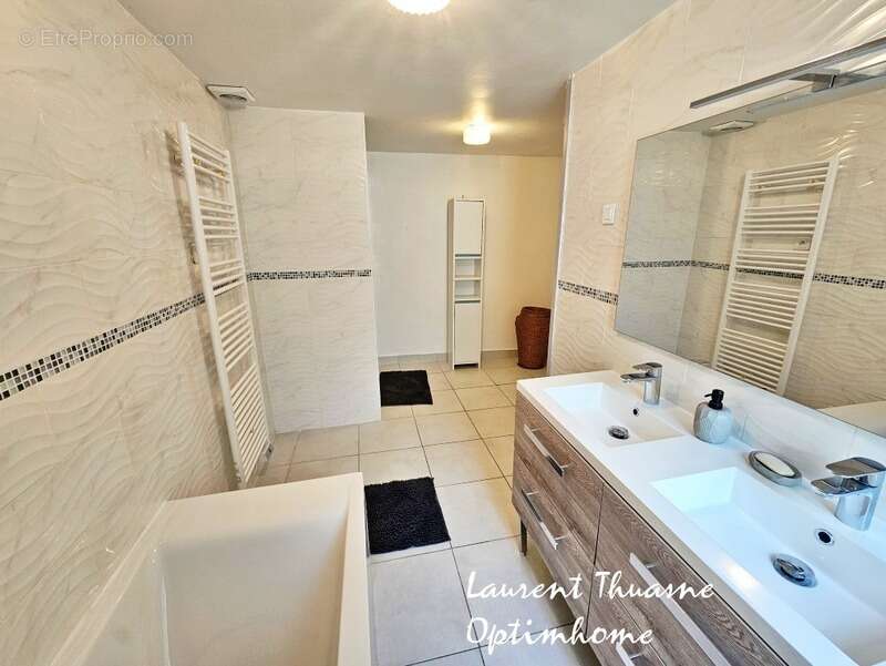 Maison à BADEFOLS-D'ANS