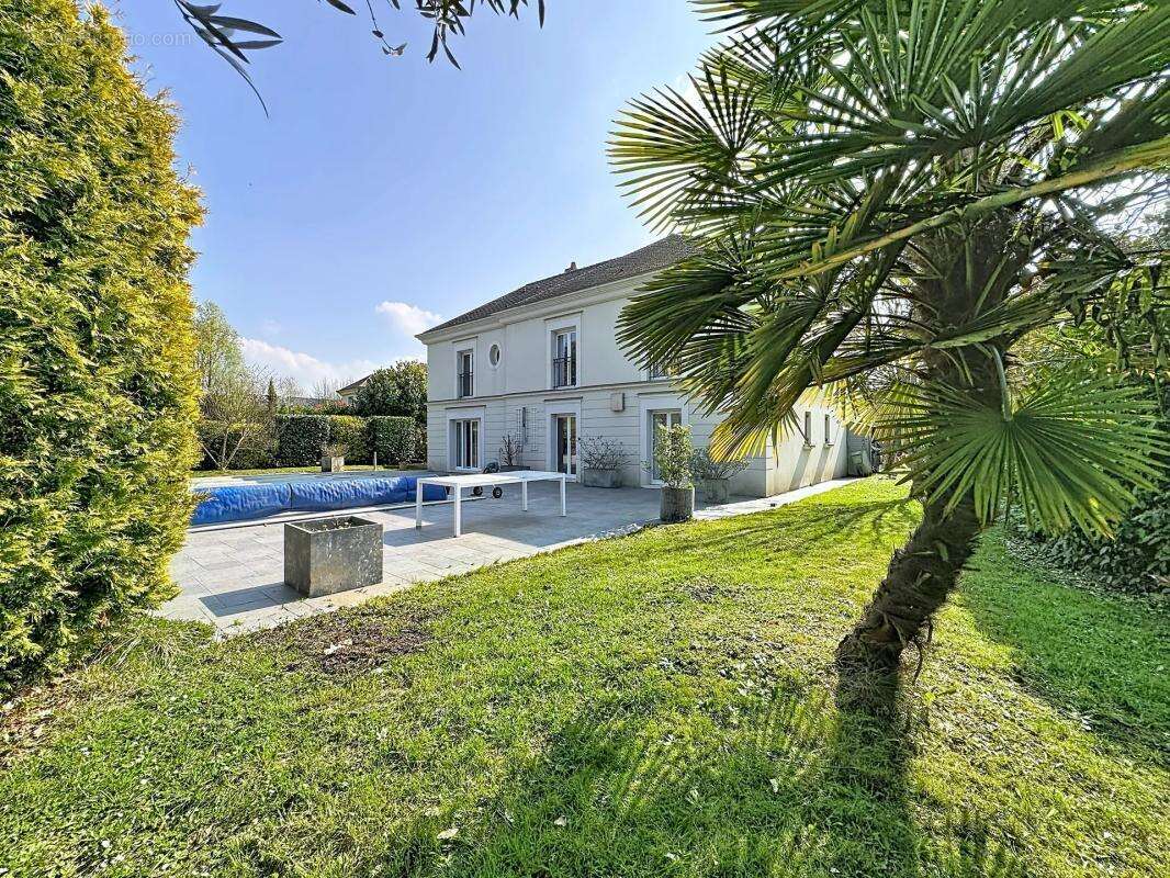 Maison à BAILLY-ROMAINVILLIERS