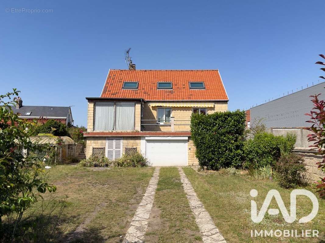 Maison 100 m² à Le Grand-Quevilly  - photo 2