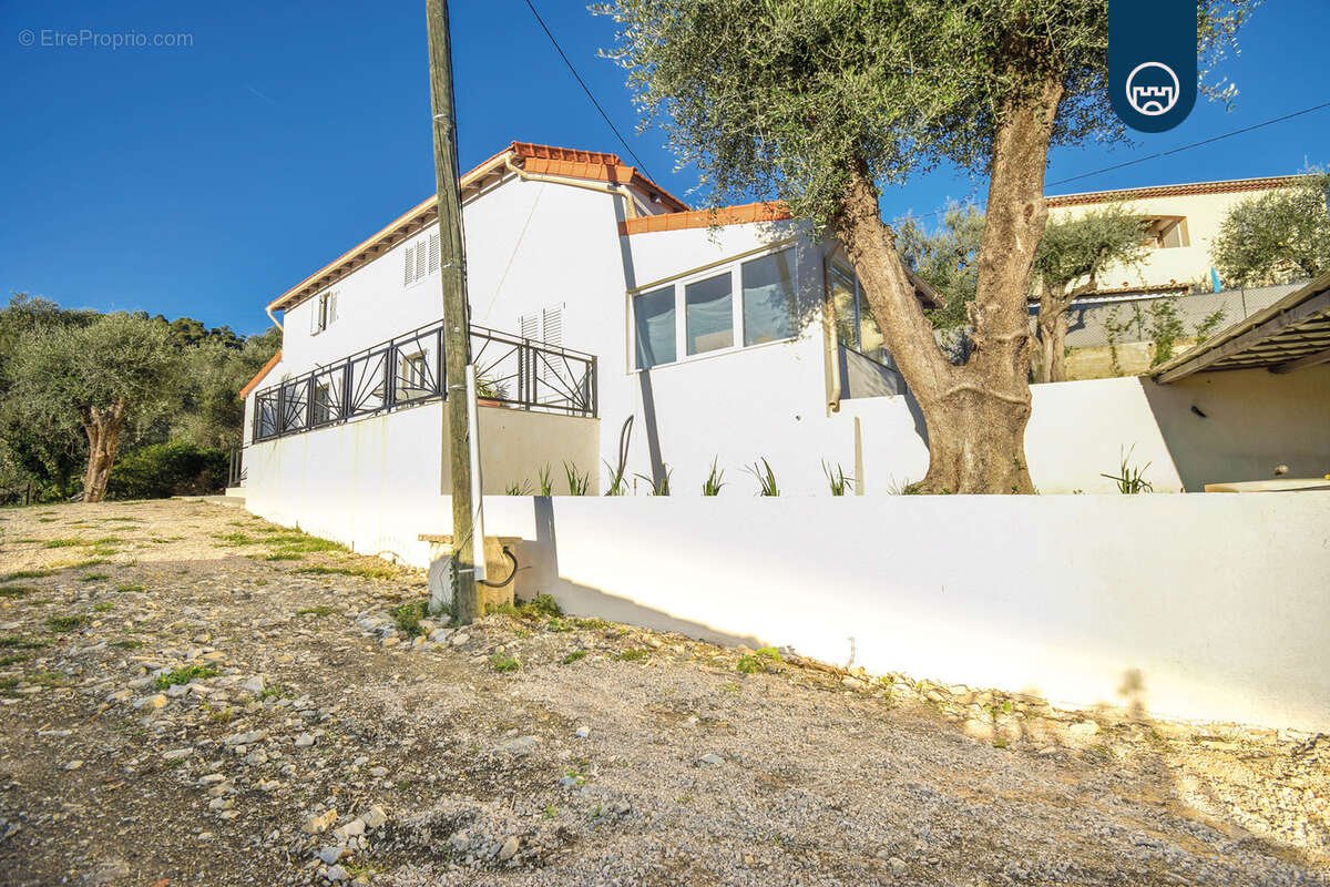 Maison à SAINT-ANDRE-DE-LA-ROCHE