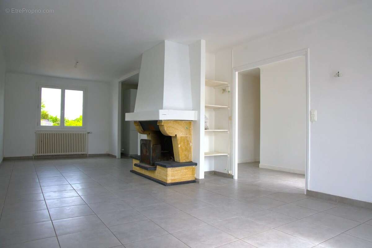 Maison à SAINT-SEBASTIEN-SUR-LOIRE