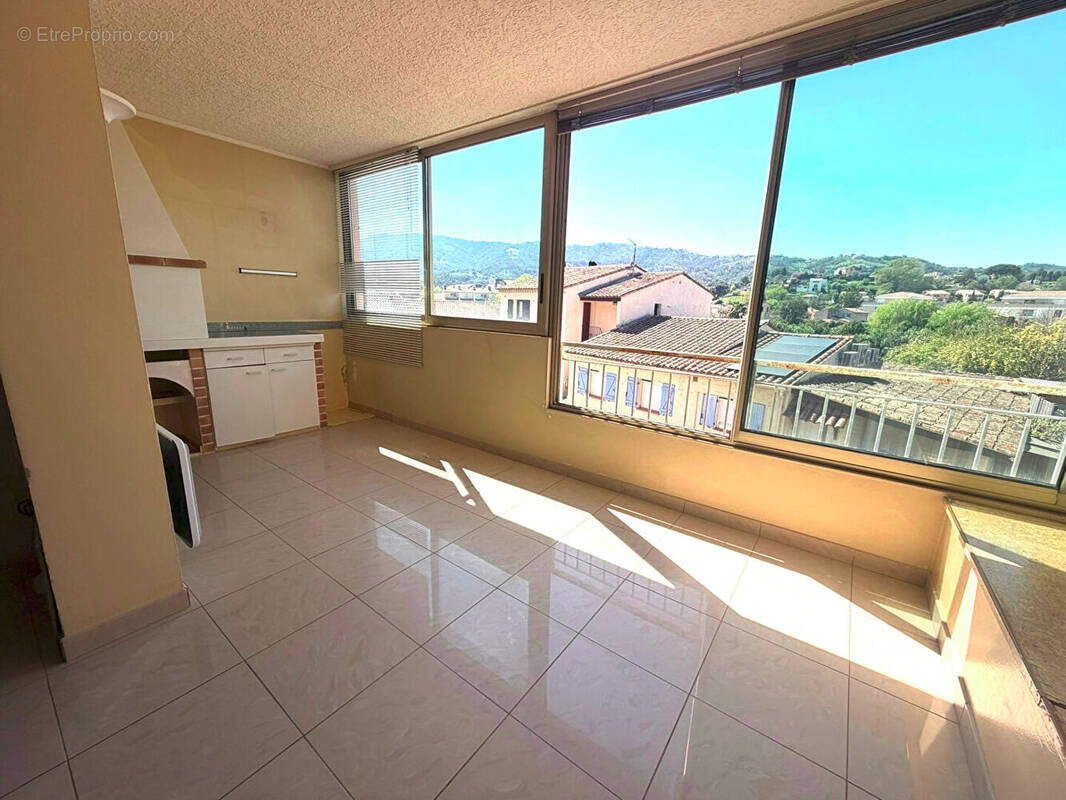 Appartement à PEGOMAS