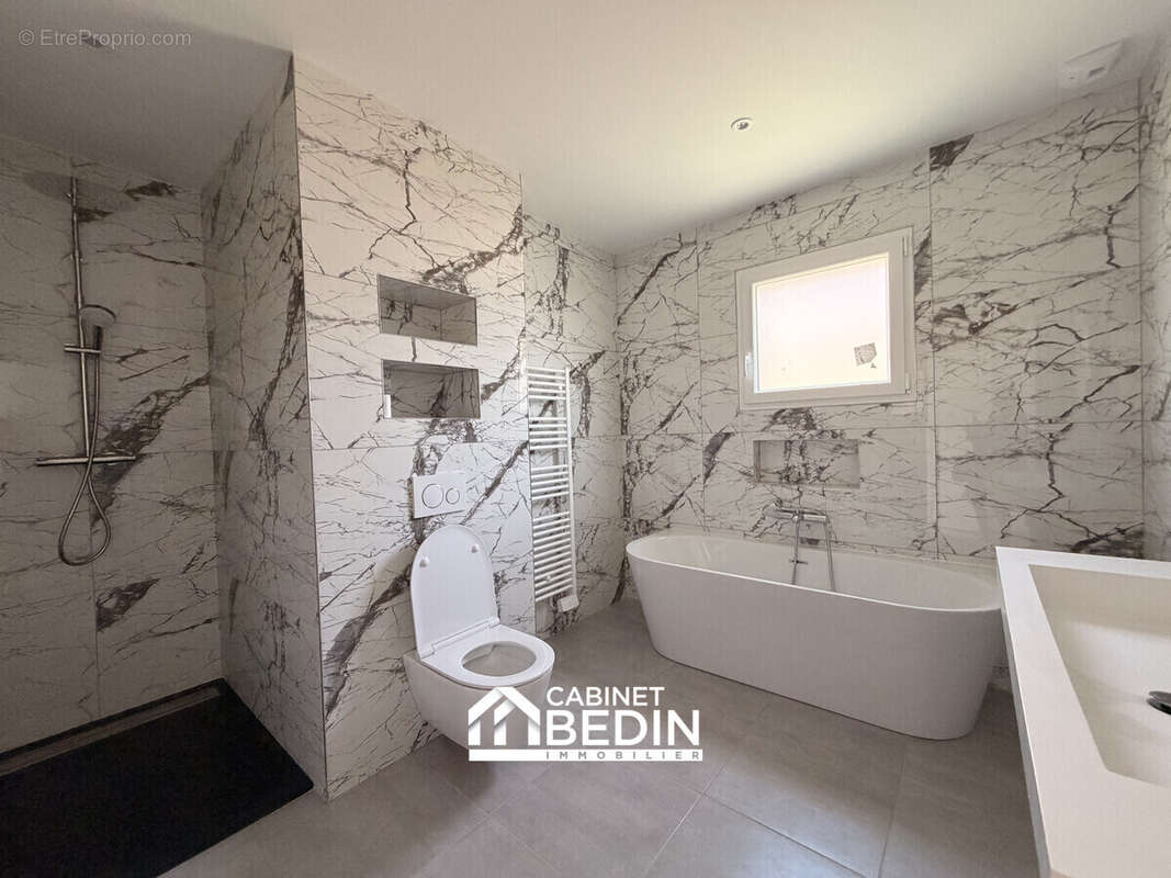Maison 112 m² à Peujard  - photo 4