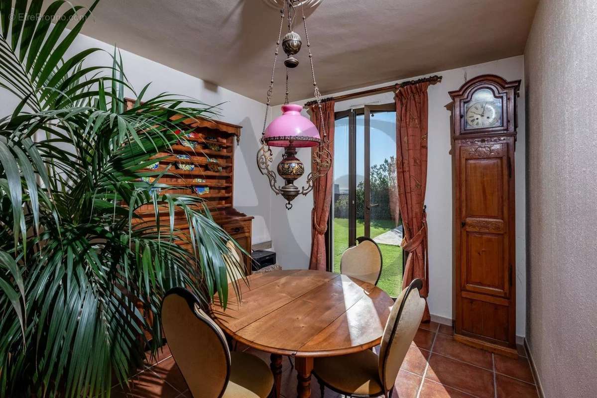 Maison à VILLENEUVE-LOUBET