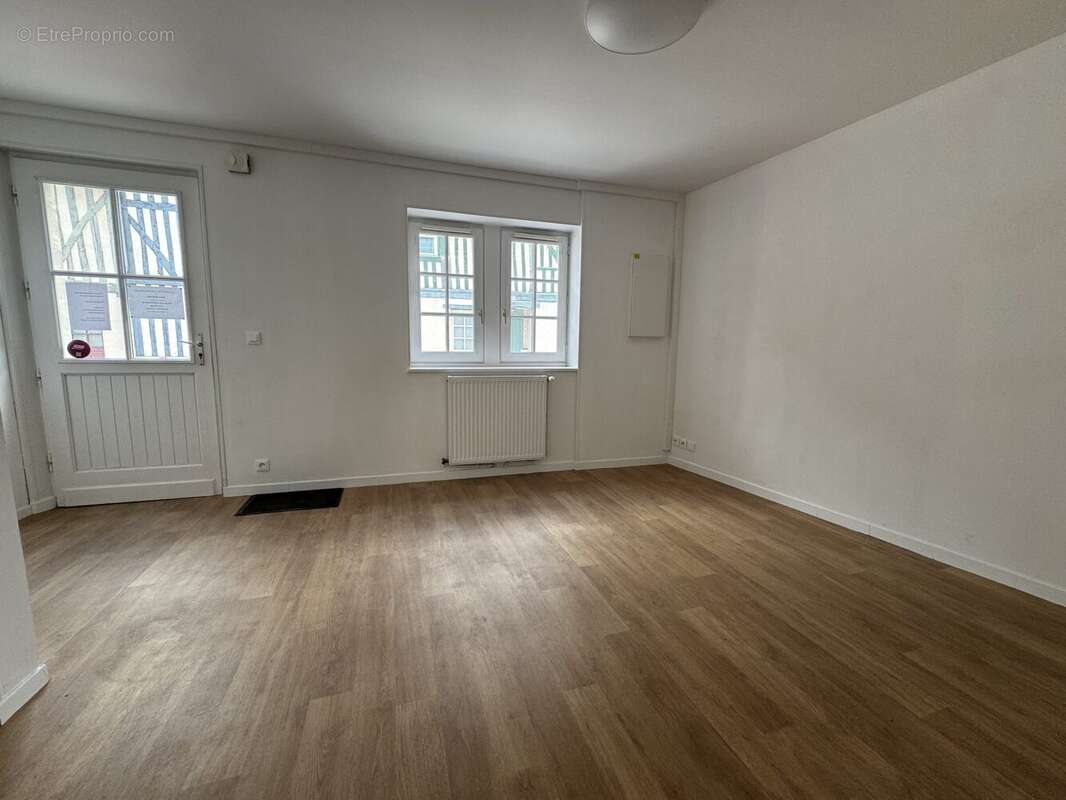 Maison à PONT-L&#039;EVEQUE