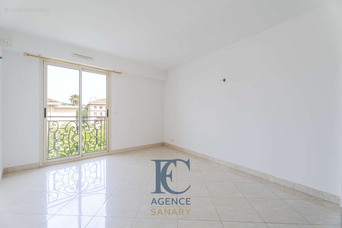 Appartement à SANARY-SUR-MER