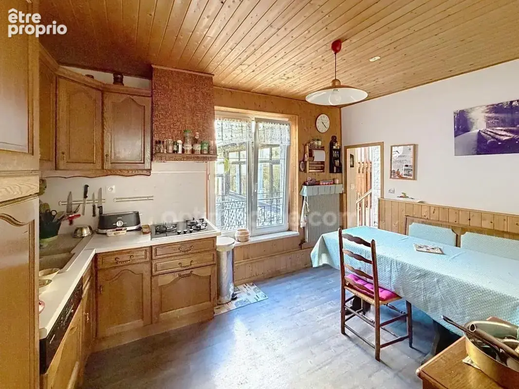 Grande maison familiale pleine de charme et de potentiel - photo 14