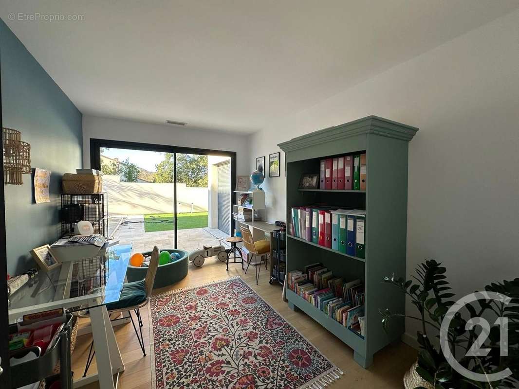 Maison à LAROQUE-DES-ALBERES