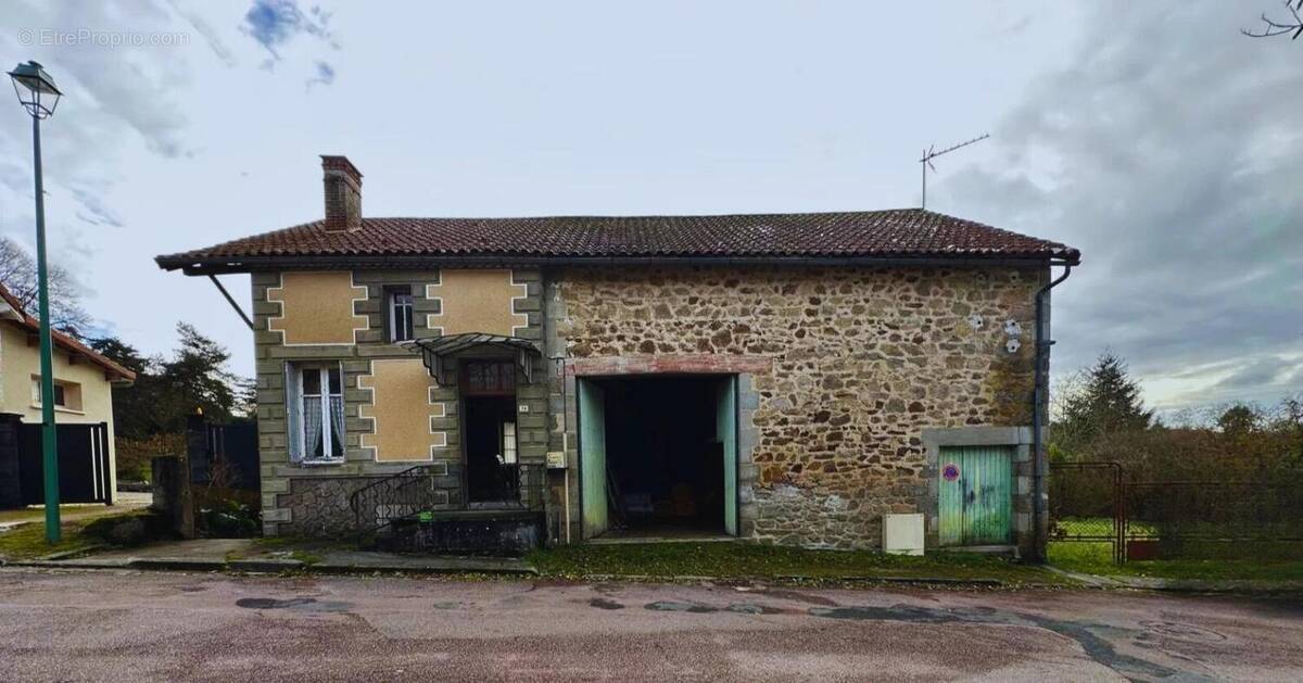 Maison à BUSSEROLLES