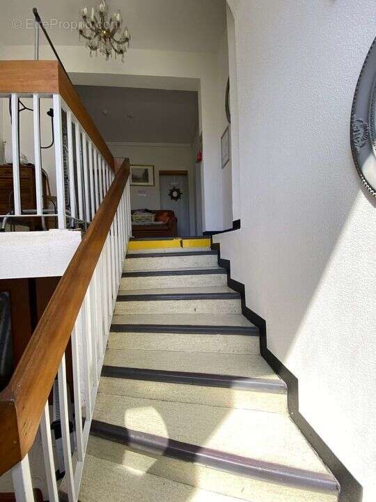 Commerce à CAZAUBON