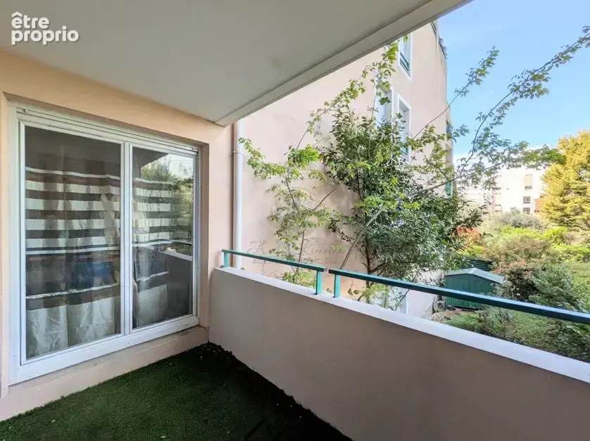 Lyon 7ᵉ   Appartement T2 avec balcon, parking et piscine au sein d’une résidence recherchée - photo 13