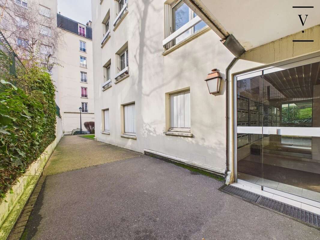 Appartement à PARIS-20E