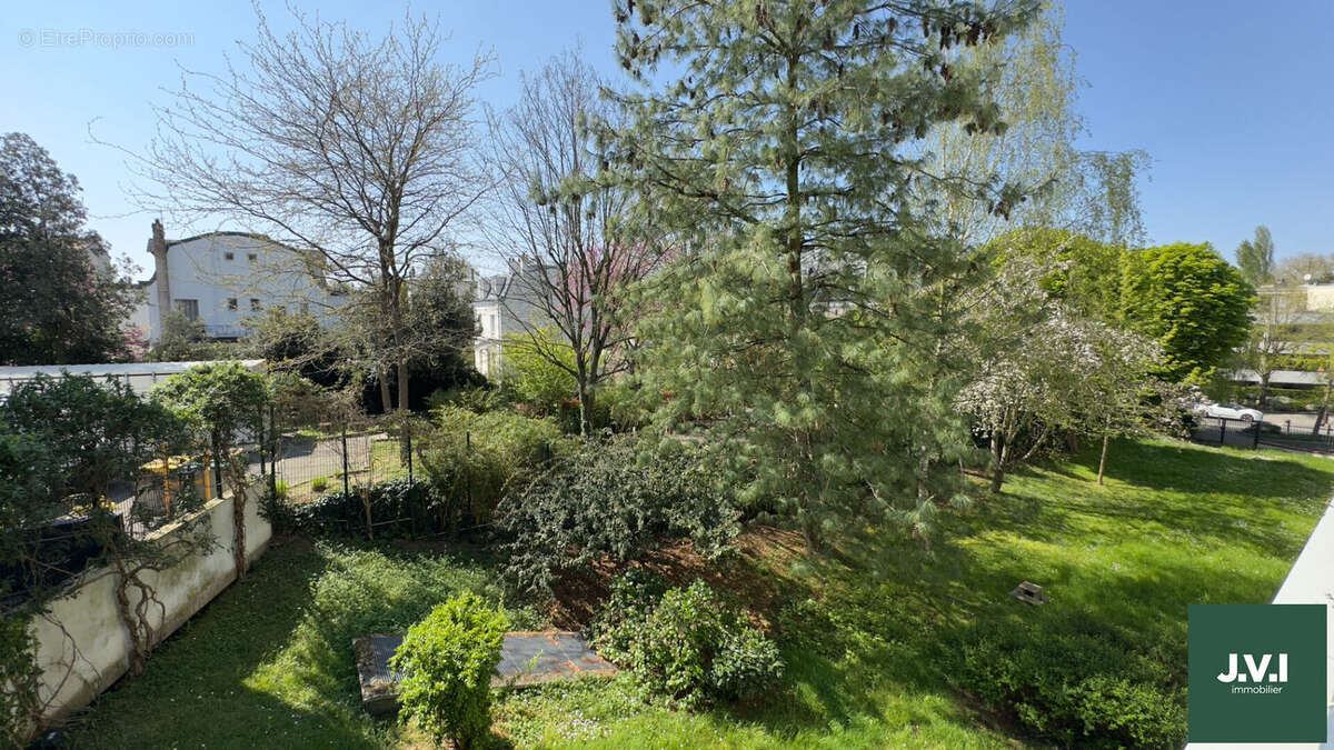 Appartement à ENGHIEN-LES-BAINS