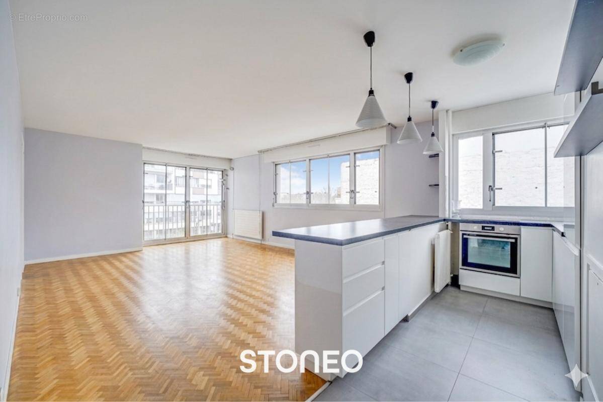 Appartement à NEUILLY-SUR-SEINE