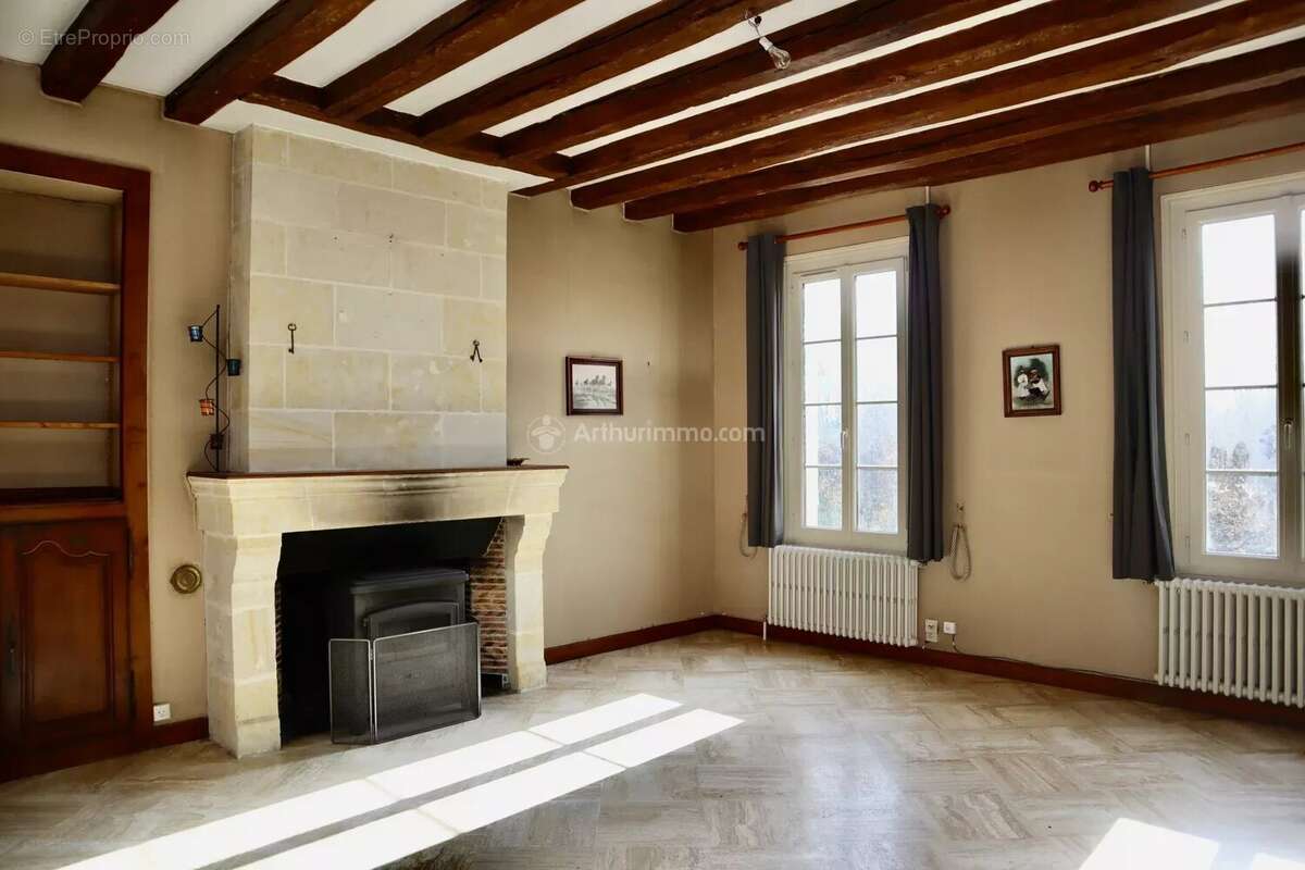 Maison à LA CHARTRE-SUR-LE-LOIR