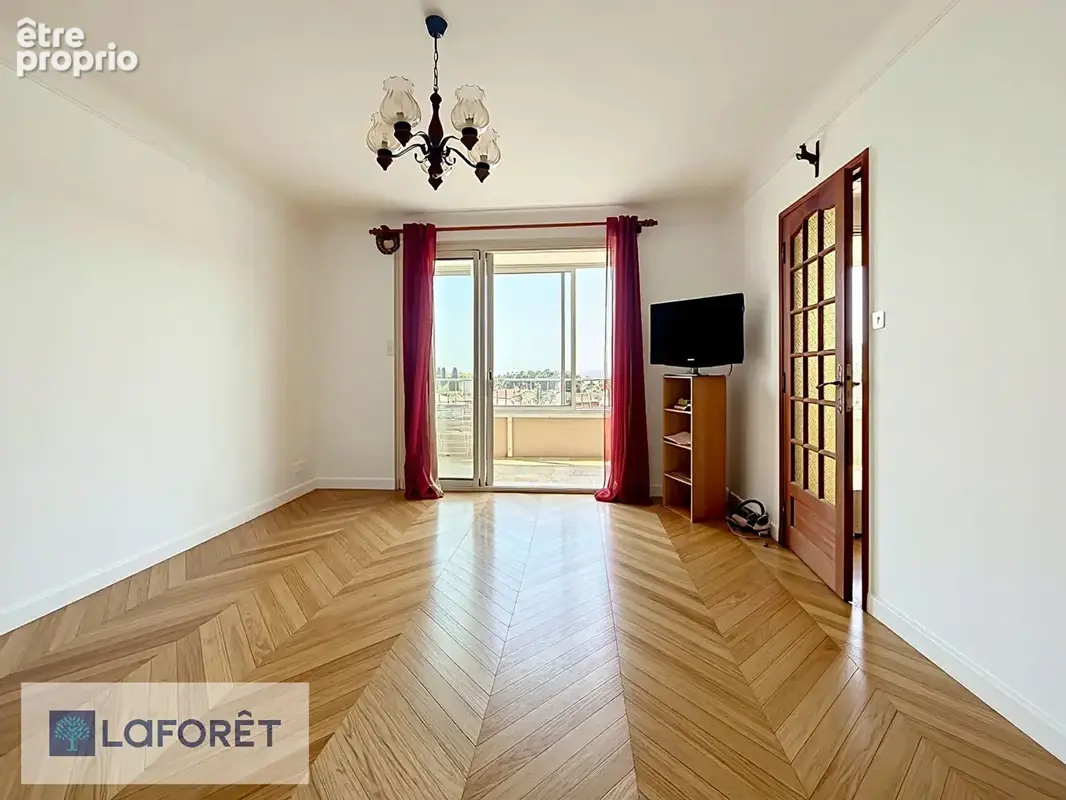 Appartement Six Fours Les Plages 4 pièce(s) 69,7m2 - photo 6