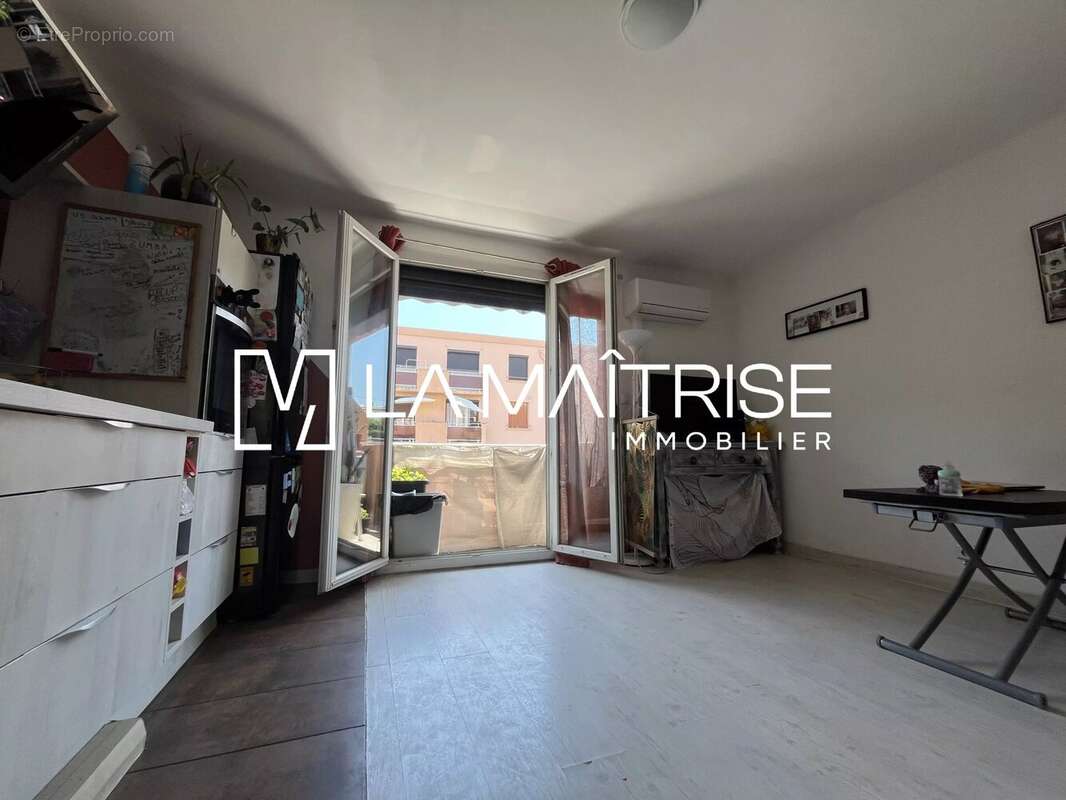 Appartement 53 m² à Marseille-8e  - photo 3