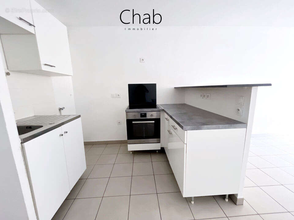 Appartement à MARSEILLE-4E