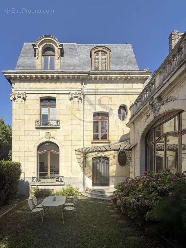Hôtel particulier d’exception – À deux pas du centre-ville et de la gare TGV (Arras–Paris en 45 min) - photo 2