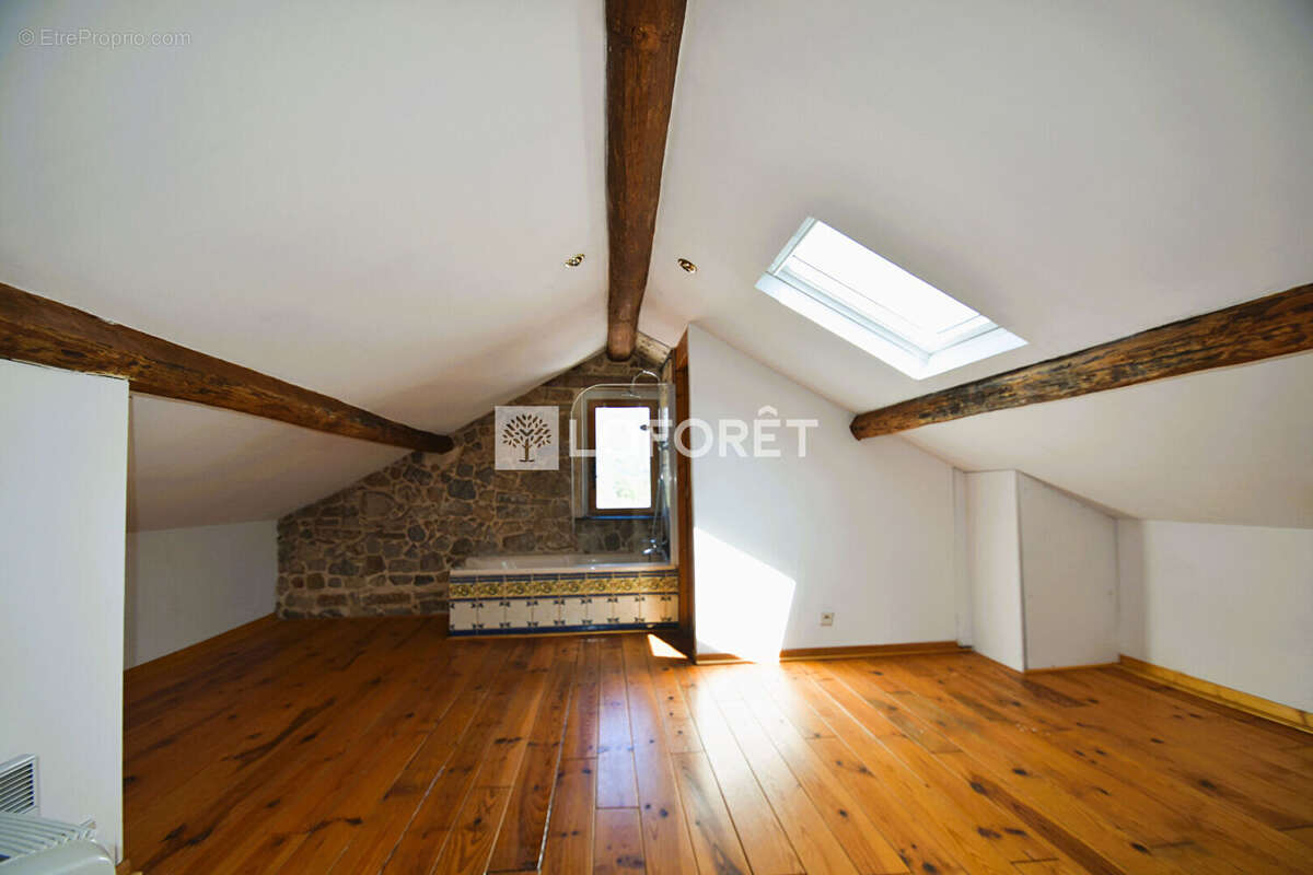 Appartement à FAYENCE