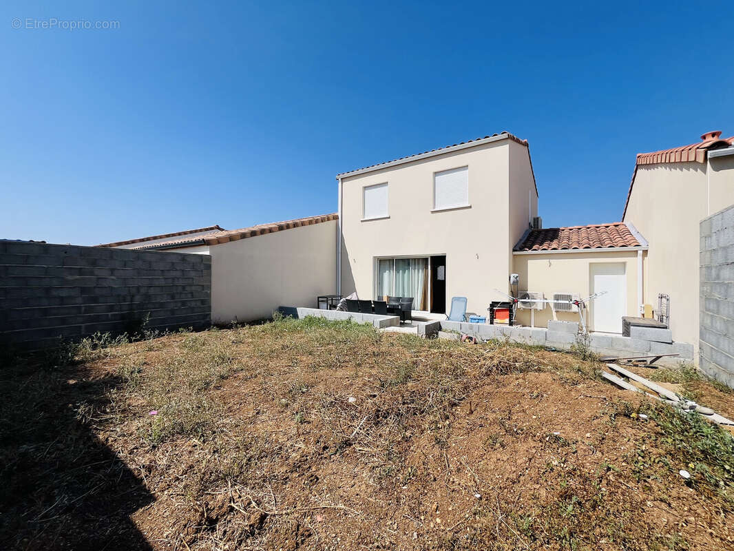 POMEROLS - VILLA 2022 de 85 m² avec 3 chambres, garage et jardin - photo 8